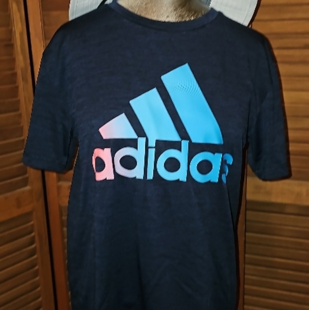 Adidas short sleeve tops Size M